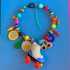 Cul De Sac Summer Break Necklace